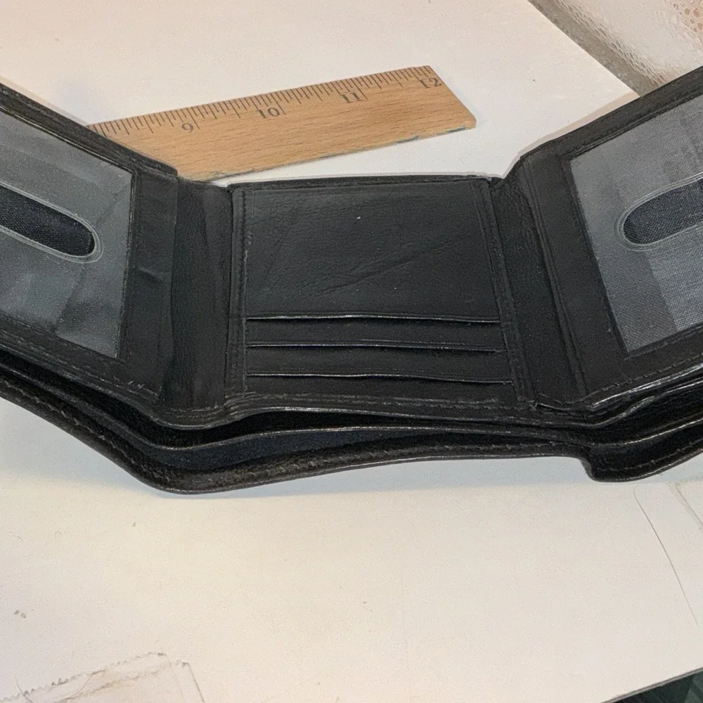 Genuine Leather Hand Craft Tri-fold Black 2 ID 2 Cash Compartments